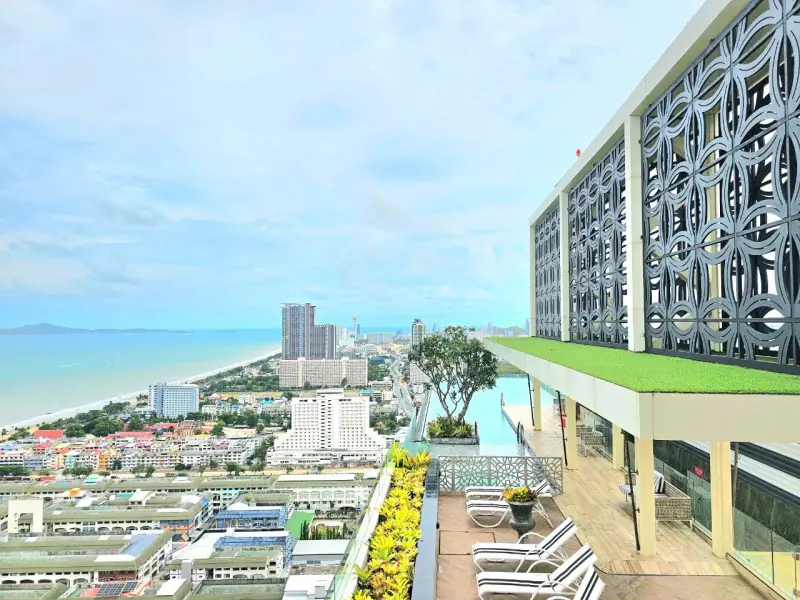 待售顶层公寓 在豪华的河畔乔姆提恩新建复式公寓