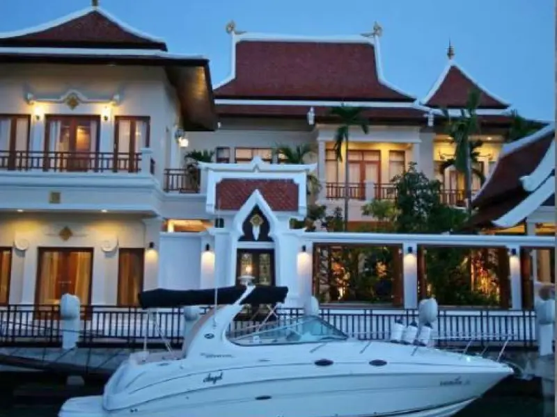 A Truly Tropical Living In View Talay Marina
