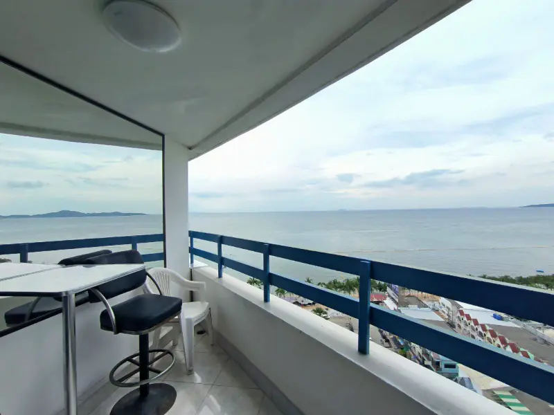 Sea View Condo For Sale at Jomtien Plaza Condotel