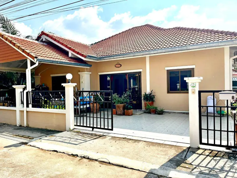 ดีลร้อน! บ้าน 3 ห้องนอนขายที่บางเสร่