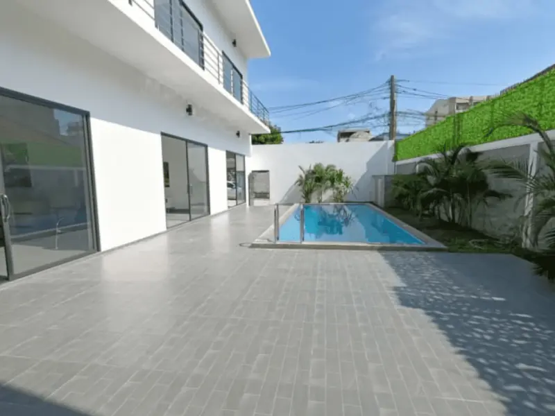 普拉塔姆纳克别墅出售