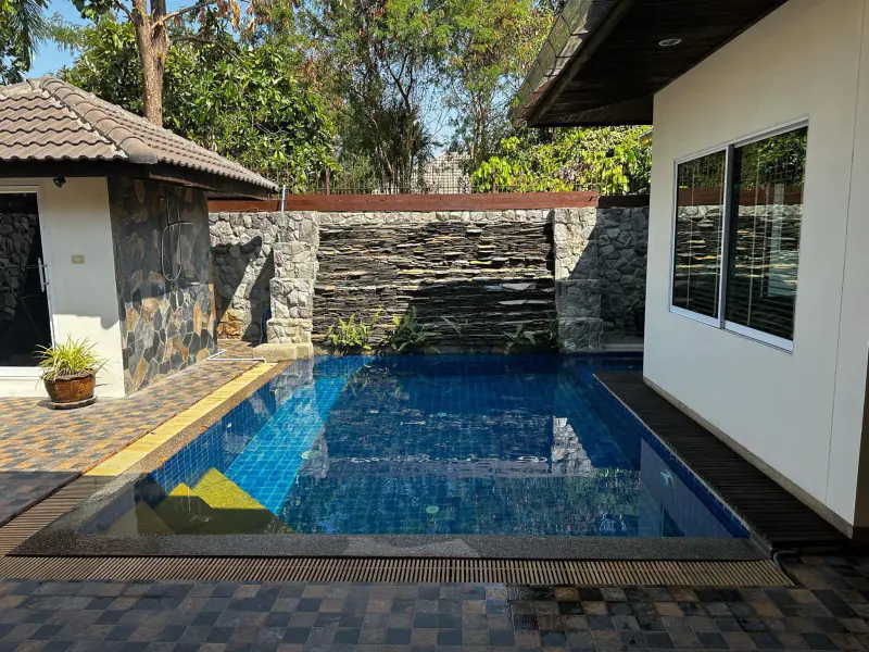 Renovated Family Pool Villa - Soi Mi Fah Ard Kan
