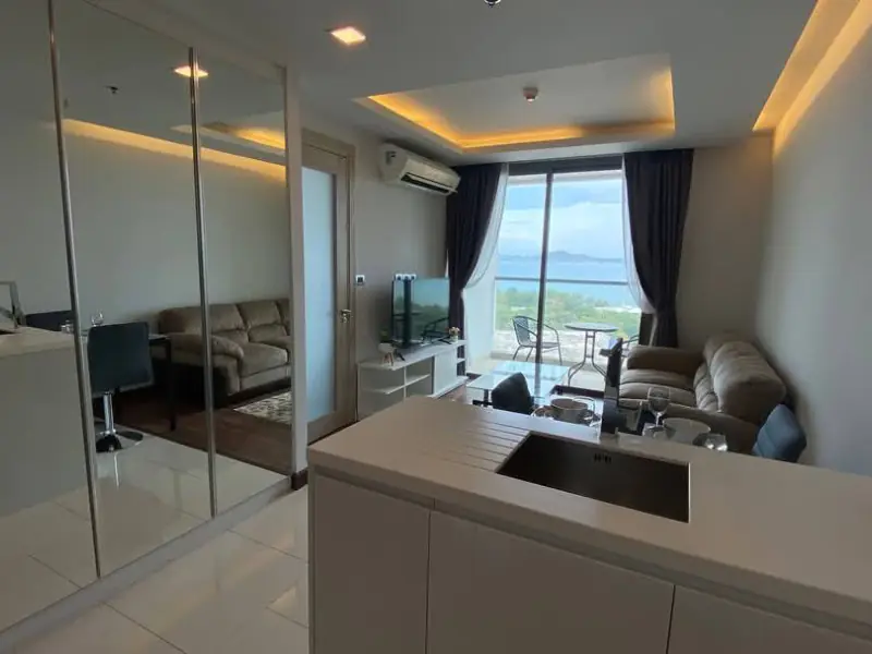 1Bedroom With Stunning Seaview