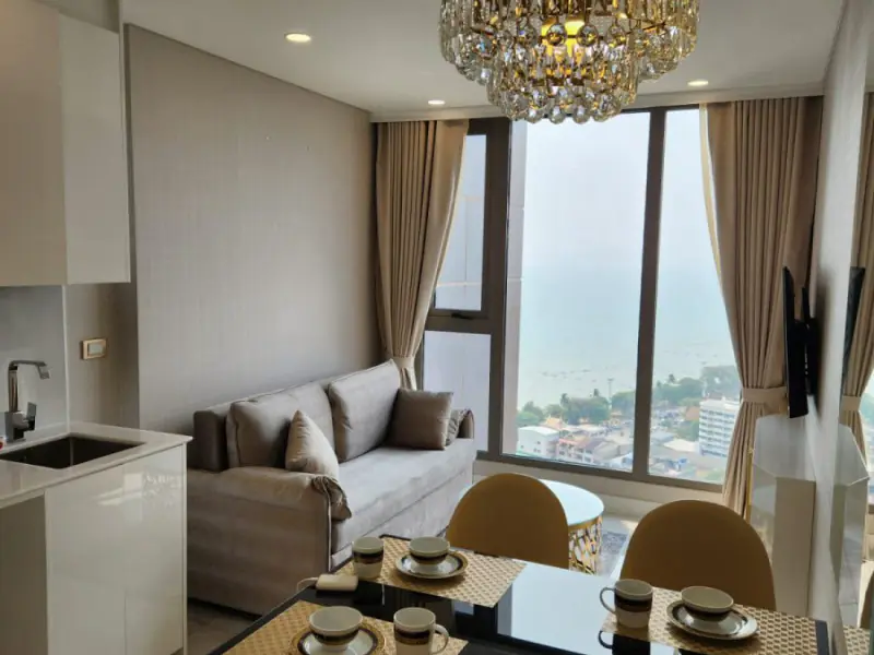View From The Sky - 27th Floor Life At  Beachfront Copacabana Jomtien