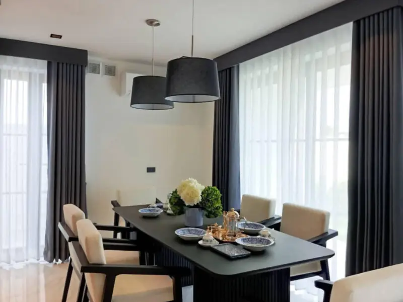 东芭堤雅区出售和出租的带家具泳池别墅