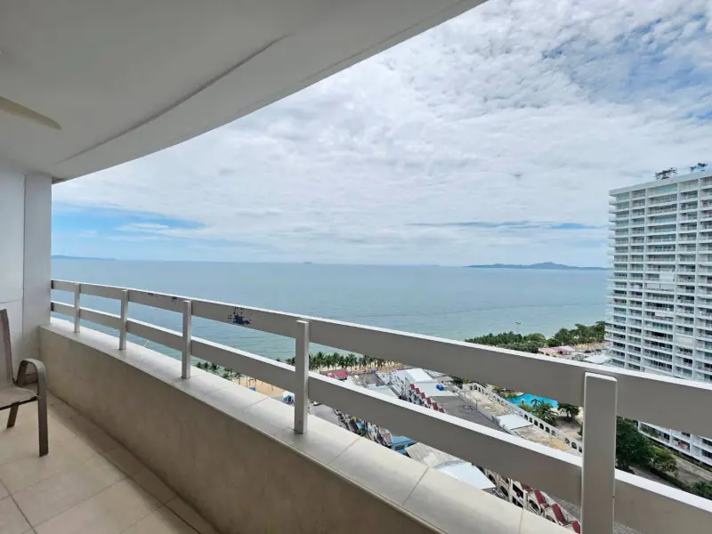 Prime Beachfront Location - Rent @Jomtien Plaza Condotel