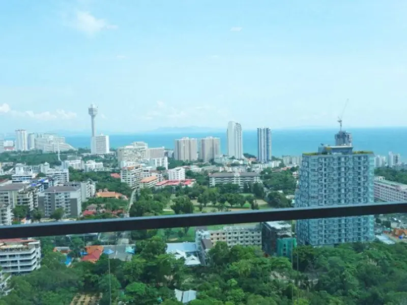Beautiful Sea View Condo In The Peak Towers  Pratumnak