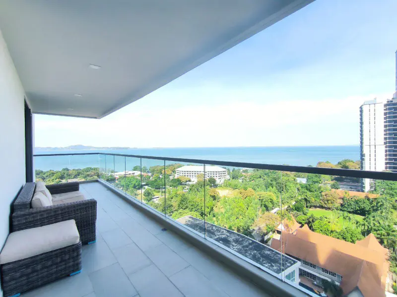 The Peak Tower Condo for Sale – 2 Bedrooms, 2 Bathrooms At PratamNak