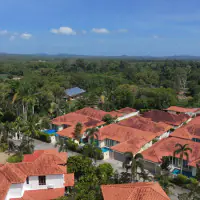 Serenity Set Apart - Privé Zwembad Villa bij Whispering Palm, Mabprachan thumbnail