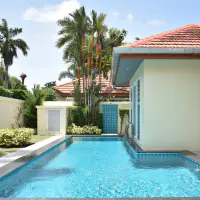 Serenity Set Apart - Privé Zwembad Villa bij Whispering Palm, Mabprachan thumbnail