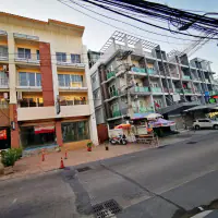 Commercial building for sale in central Pattaya thumbnail