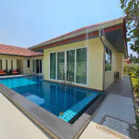 Exquisite Luxury Pool Villa for Sale in Prestigious Mabprachan! thumbnail