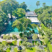 This luxurious Studio For Rent thumbnail