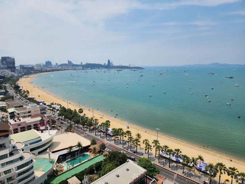 Panoramic Beachroad Luxury Markland Condo Pattaya
