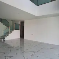 宁静的泳池别墅，配有4个浴室，位于宁静的荣坡 thumbnail