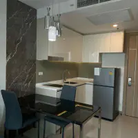 瑞维拉琼提恩 - 发现城市，与您的宠物共享 thumbnail