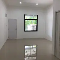 Сделайте его своим - Нев furnished таунхаус с полным потенциалом | Доступен для продажи thumbnail