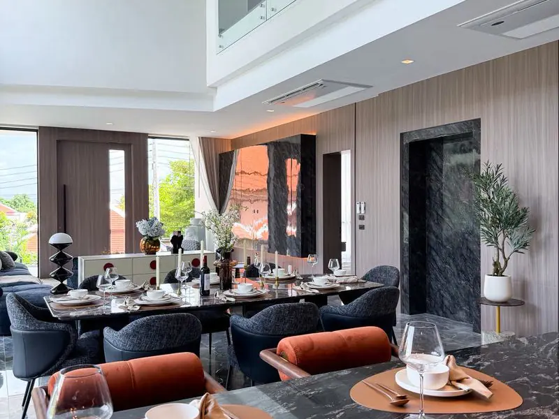 Brand New Super Luxury Villa for Sale in Pratumnak Hill