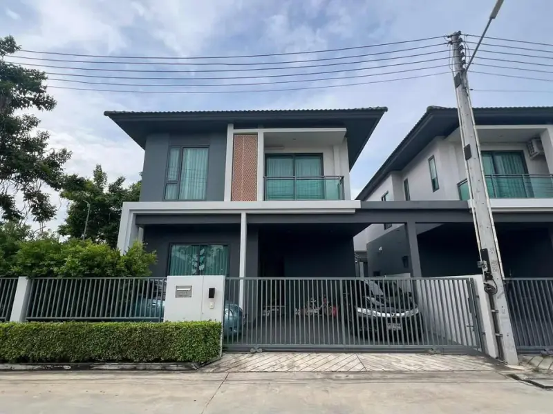 Corner Unit Home in Patta Village - Takhian Tia, Banglamung