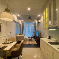 Pool Access Living - Grand Florida Beachfront Condo thumbnail