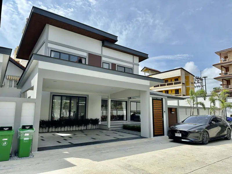 城市便利，现代风格 - Zensiri Midtown 别墅出售