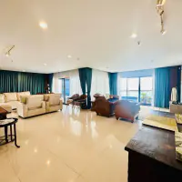 海滨住宅 - Baan Haad Uthong, Pratamnak thumbnail