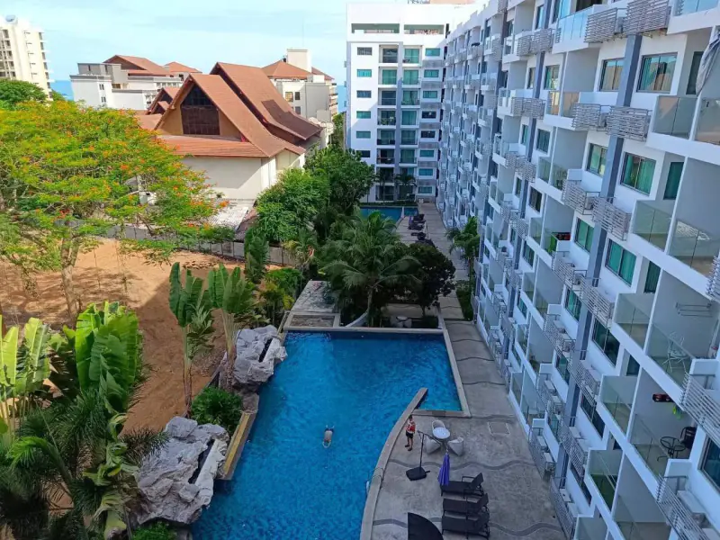 Hot Deal Pool View Condo - Club Royal, Wongamat