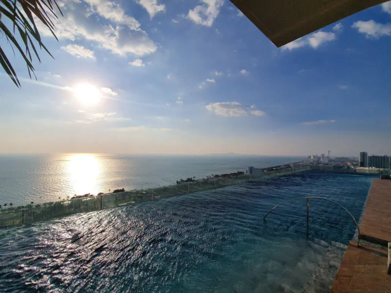 The First True Landmark Condo In The Riviera Jomtien