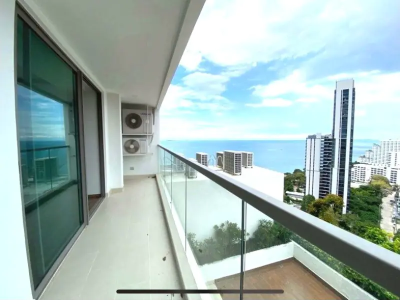 Sea View Condo for sale on Pratumnak Hill