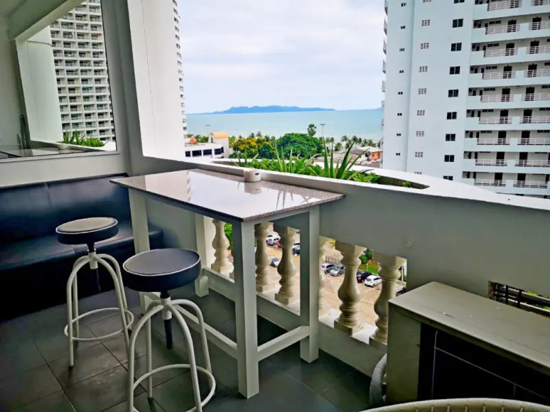 Sea View Condo For Sale or Rent at Jomtien Complex