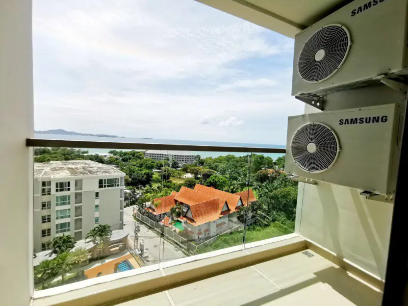 Sea view condo for sale in The Peaks Tower Pratumnak