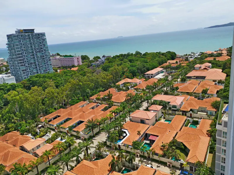 1 bedroom condo for sale The Peak Towers Pattaya