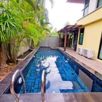 Luxury 4 Bedrooms House for rent Horseshoe Point thumbnail