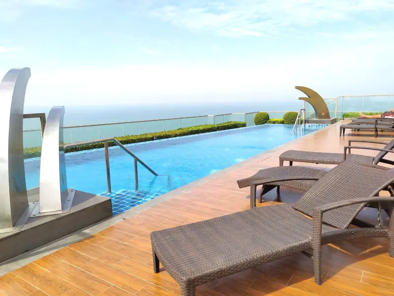 Sea View Condo For sale at The Peak Tower