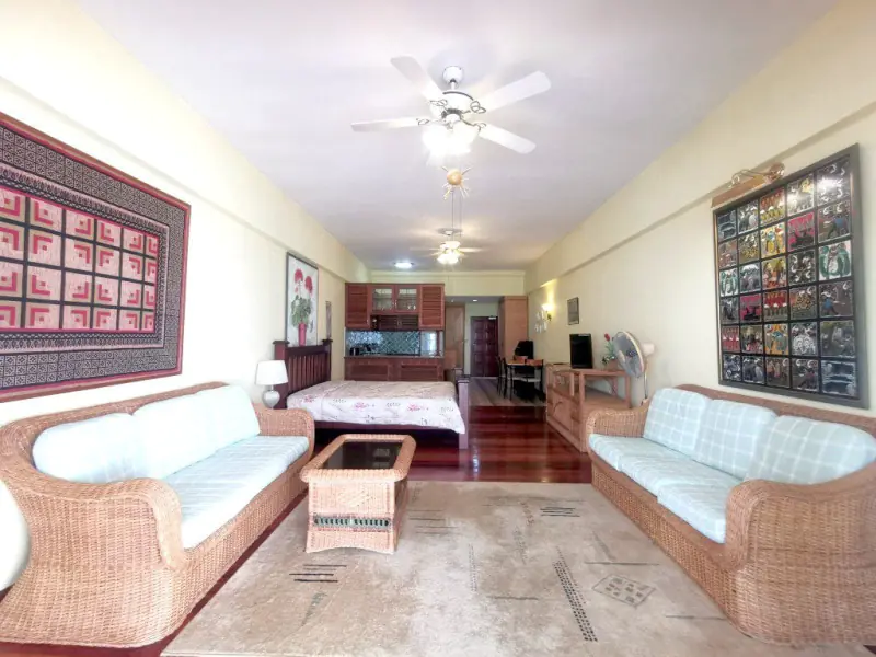 Studio condo for sale at Jomtien Complex Condotel