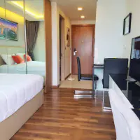 Nice Studio for rent The Peak tower thumbnail