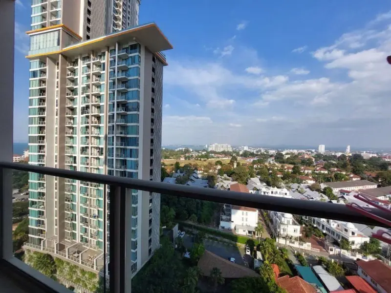 The Riviera Condo for Rent at Wongamat