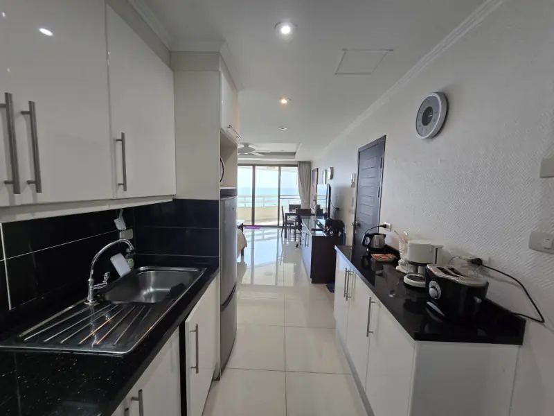 Connected Beachfront Location - @Jomtien Plaza Condotel