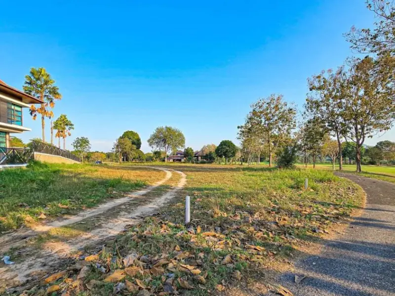 1-Rai (1,600 sqm) Phoenix Golf Course Plot - Flat, Build-Ready Luxury Villa Site Near Na Jomtien