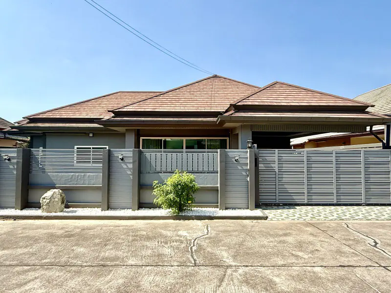 Refined Comfort - Renovated Pool Villa at Baan Piam Mongkol, Huay Yai