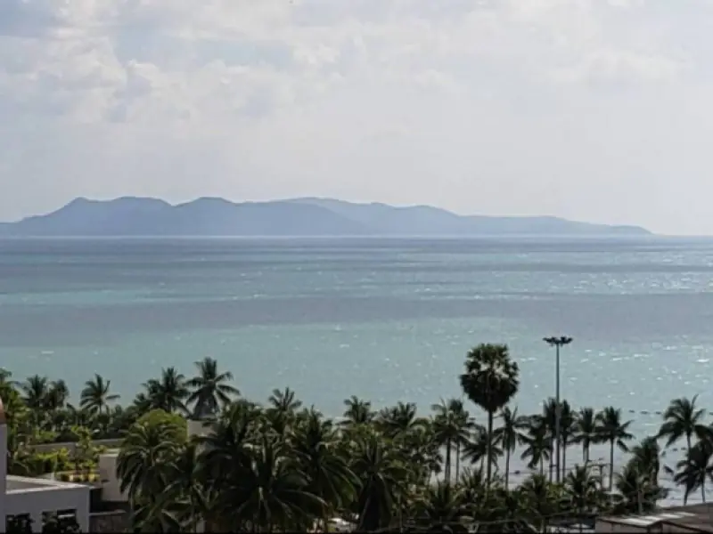 Newly Renovated Sea View Condo for rent at Jomtien Complex