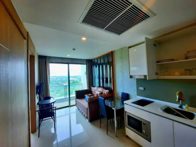 High-Rise Living at The Riviera Jomtien – Ready-to-Move-In Rental Unit