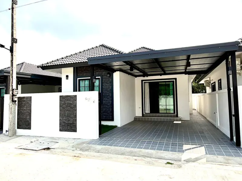 𝘾𝙤𝙢𝙛𝙤𝙧𝙩𝙖𝙗𝙡𝙚 𝙁𝙖𝙢𝙞𝙡𝙮 𝙃𝙤𝙢𝙚 – 𝙍𝙖𝙩𝙩𝙖𝙣𝙖𝙠𝙤𝙧𝙣 𝙑𝙞𝙡𝙡𝙖𝙜𝙚 𝟭𝟴