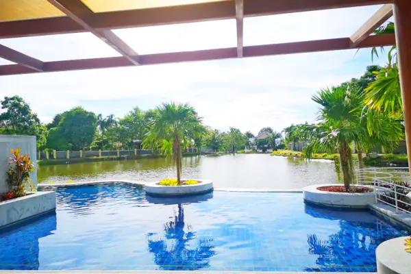 The Village Horseshoe Point