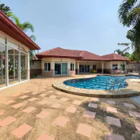 Discover exceptional space and privacy in this impressive 4-bedroom house, thumbnail