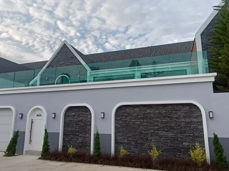 Roomy Private Villa - Baan Mae Bibury Villa