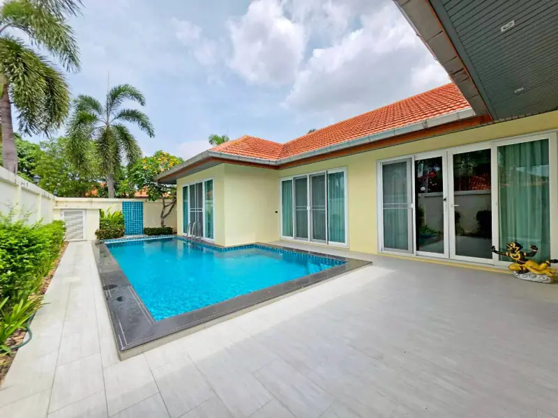 Peachful Poolside Villa Whispering Palm,Mabprachan