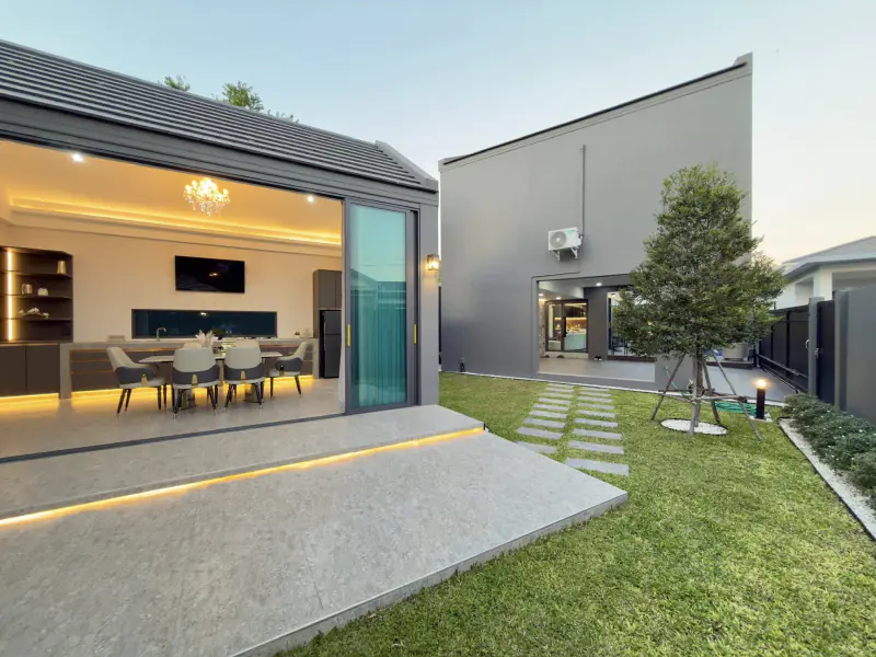 Spacious Lakeside Family Home-Mabprachan Area