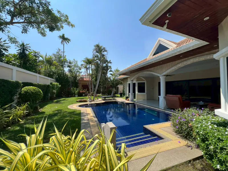 Spacious Coastal Family Home -Jomtien Beach