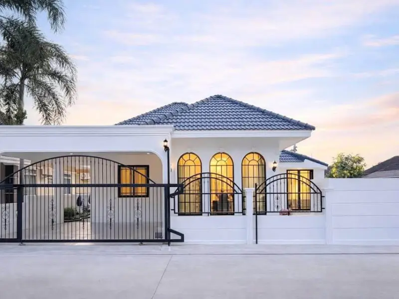 Attractive 3-bedroom 3-bathroom house in East Pattaya.